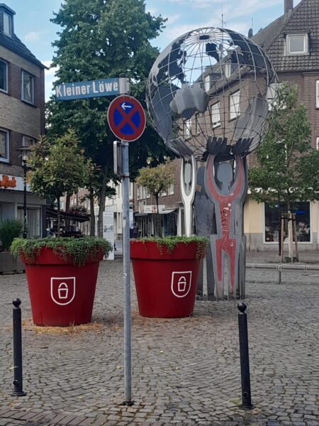 Skulptur Toleranz – Kleiner Löwe